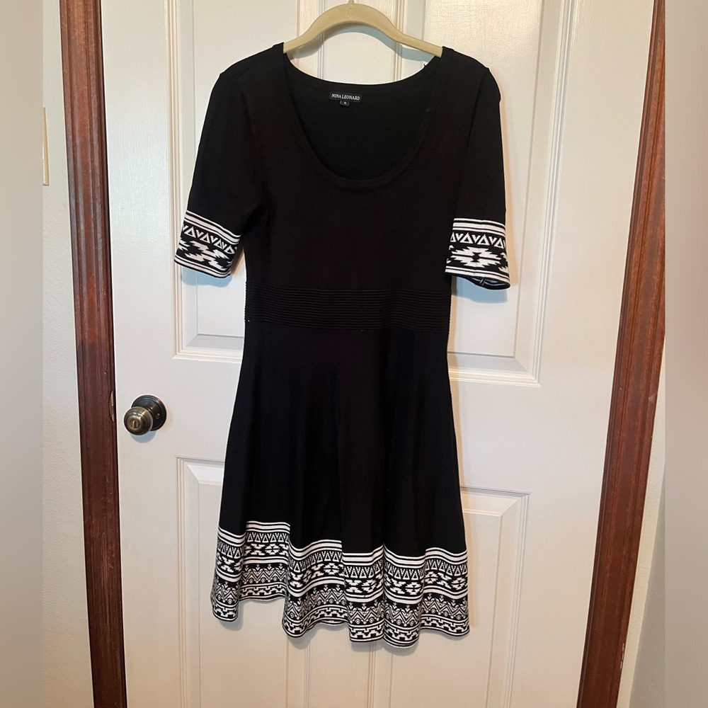 Above the knee knit dress for formal occasions or even work.